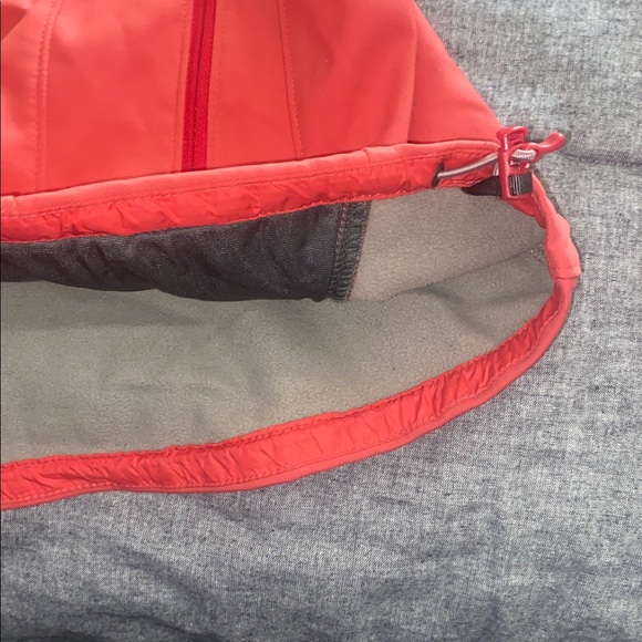 Mountain Hardwear zip up jacket - Picture 4 of 7